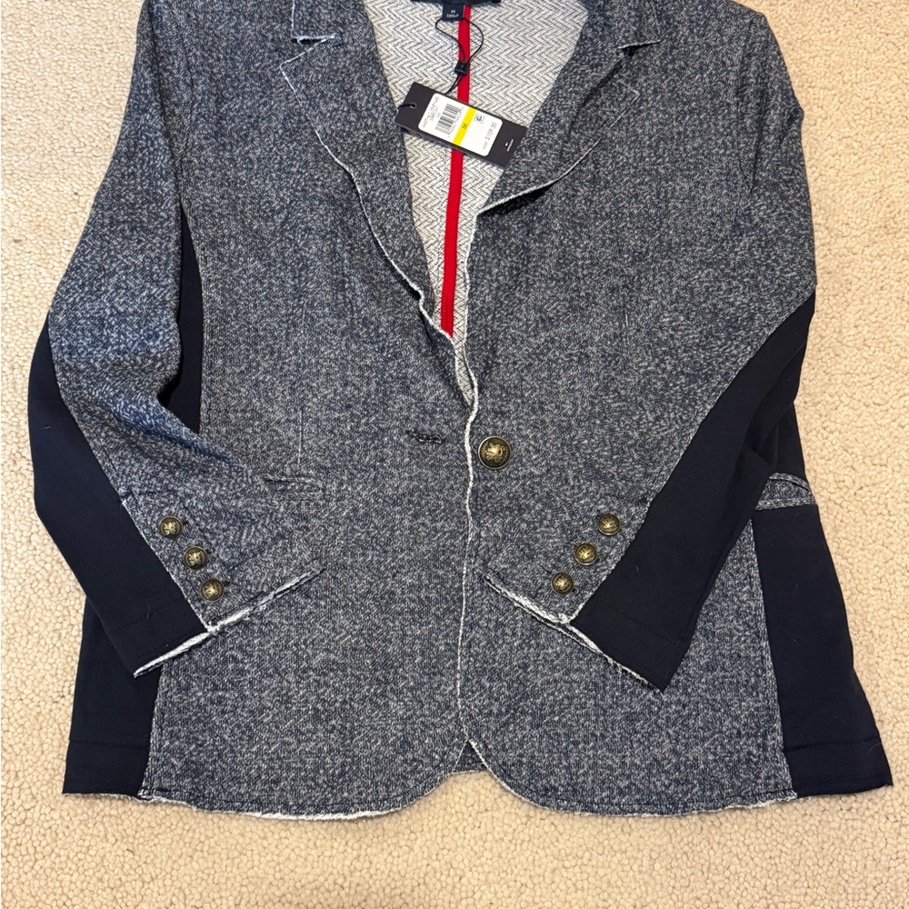 Stylish Tommy Hilfiger (NWT) Gray and Navy Blazer with Gold Buttons